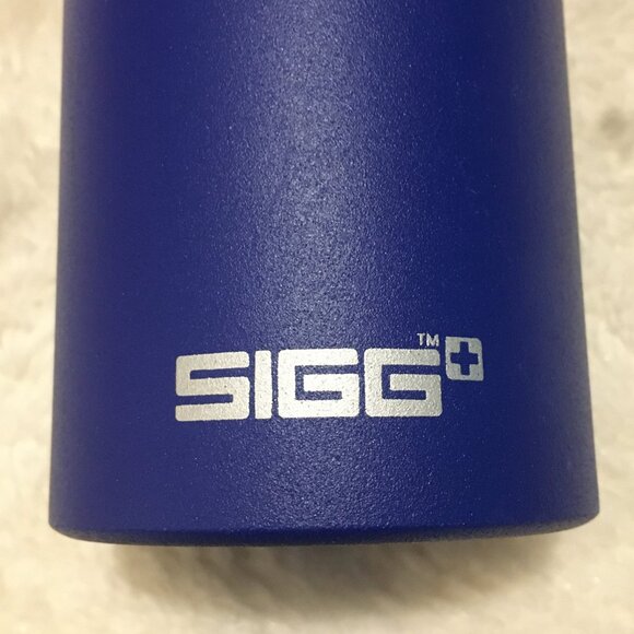 Swiss-made Sigg Metal Waterbottle - Picture 4 of 10